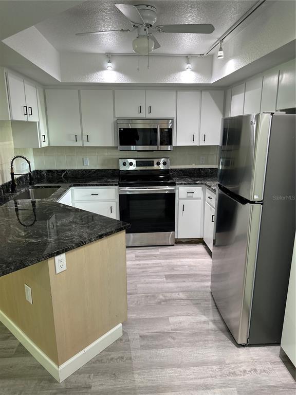 Building Photo - 6967 Crown Dr