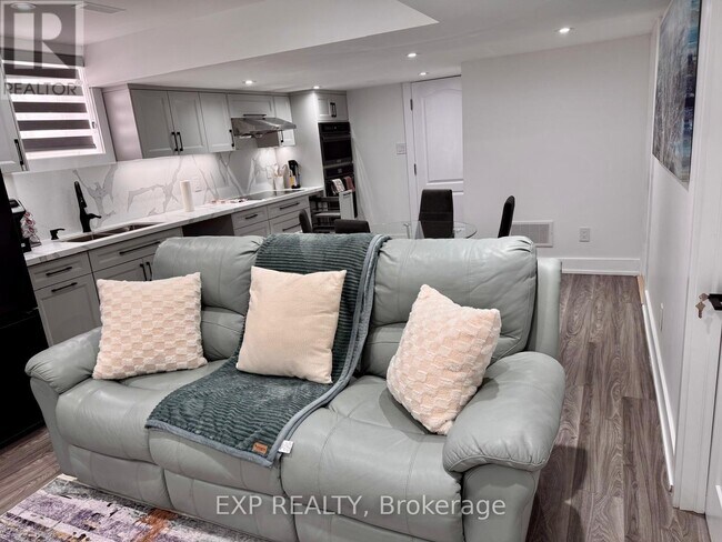 Photo du bâtiment - 1749 Finley Cres