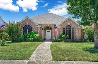 Building Photo - 3403 Chapelwood Dr