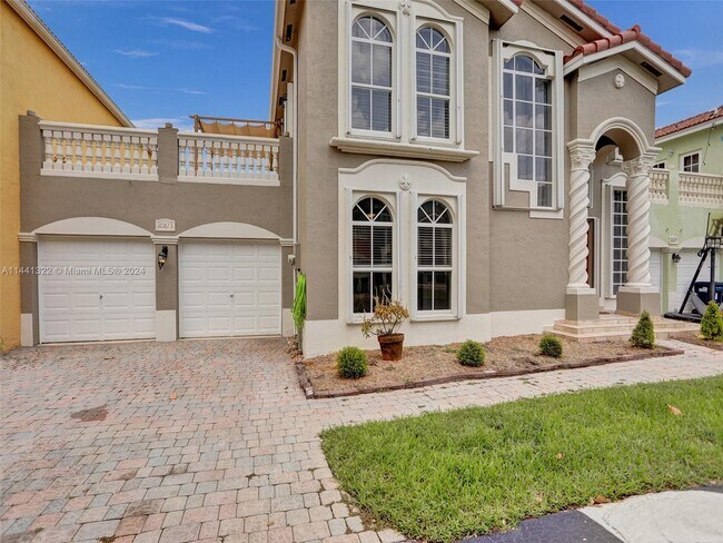 Foto del edificio - 10813 NW 51st Ln