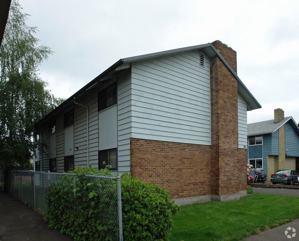 Foto del edificio - Rolf Hansen Apartments