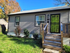 Building Photo - 127 Boston Ct