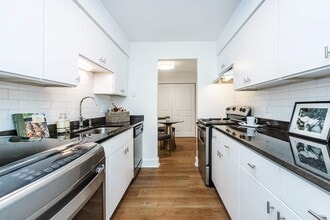 Building Photo - Gazebo Apartments