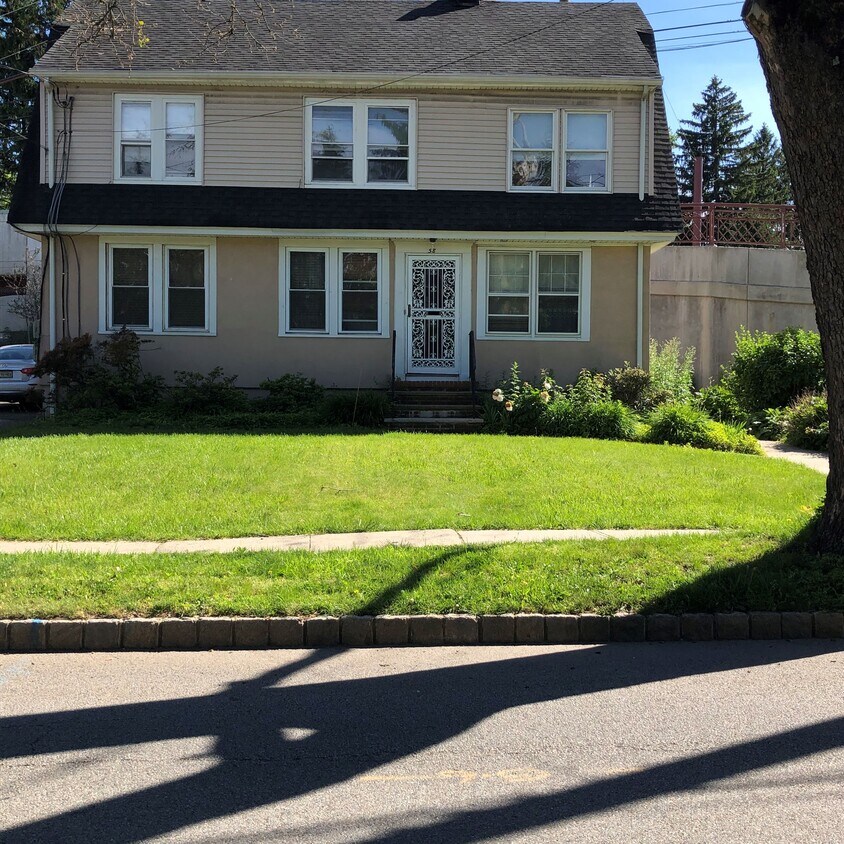 Primary Photo - 58 Kent Pl Blvd