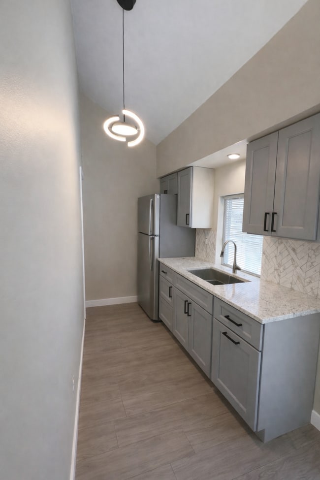 Building Photo - 2744 W 38th Pl