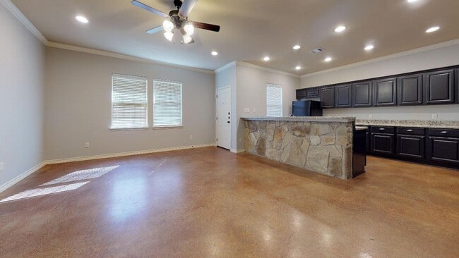 Building Photo - 134 Knox Dr