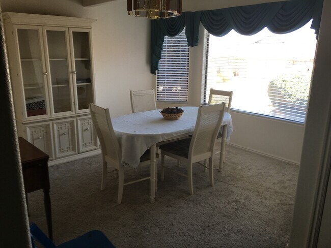 Building Photo - Short term rental available! 10-Month lease!!