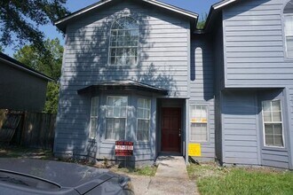 Building Photo - 5846 Liska Dr Building Photo - 5846 Liska Dr