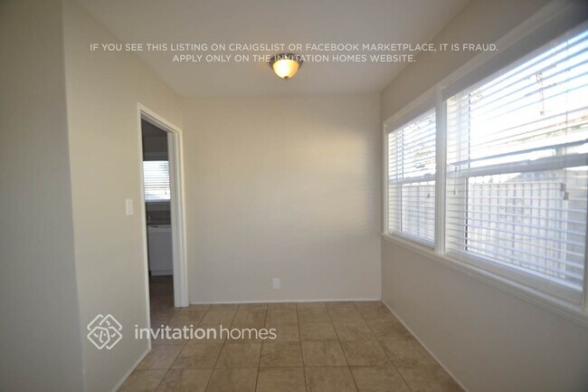 Foto del edificio - 1623 W 110th St