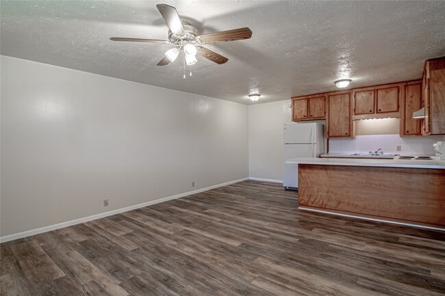 Building Photo - 120 McAdams Ln