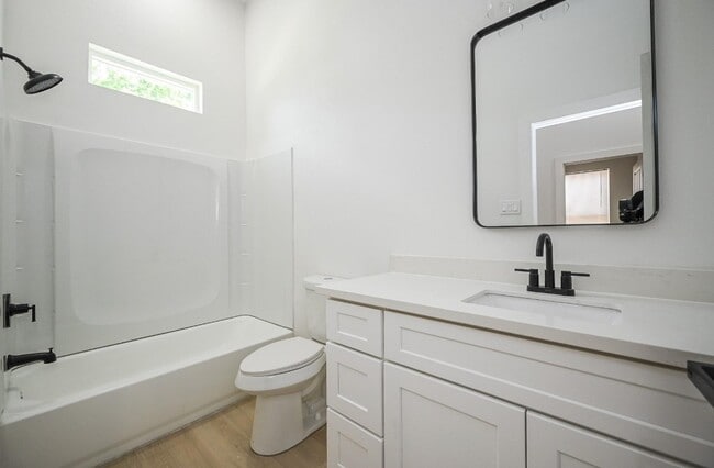 Foto del edificio - 8203 Sparta St