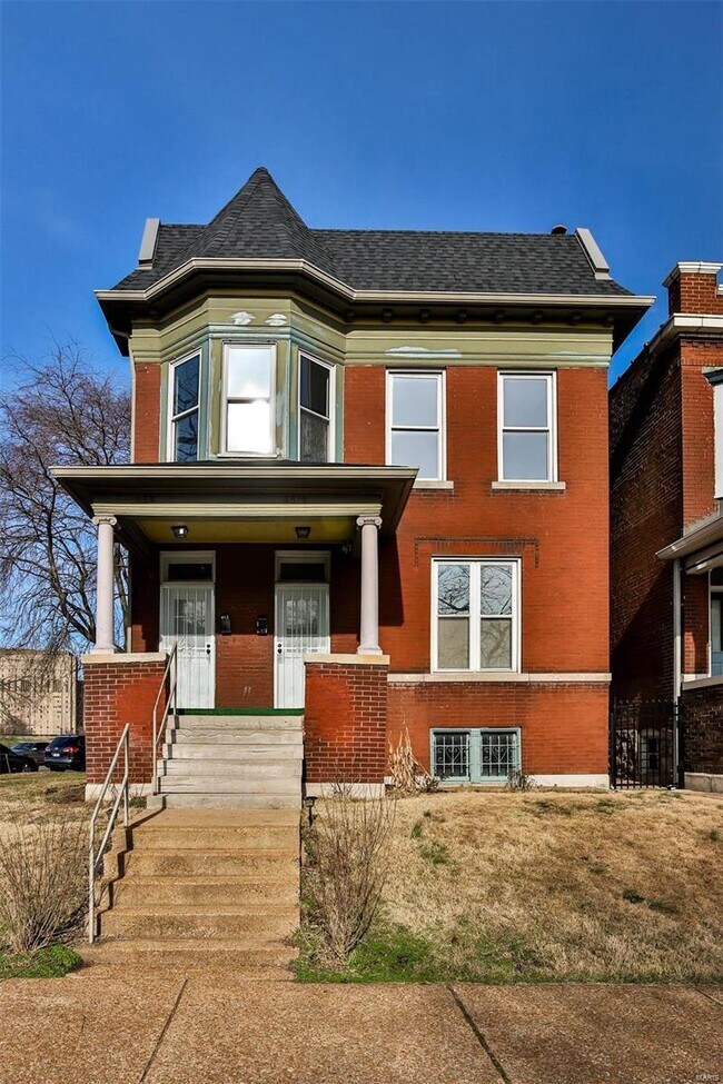 Foto del edificio - 4579 Gibson Ave
