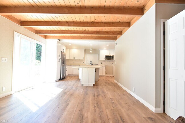 Foto del edificio - 3 br, 2 bath House - 29264 Pine Drive