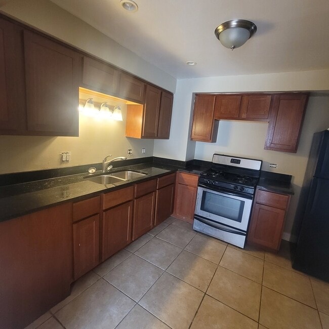 Foto del edificio - 7920 S Dobson Ave