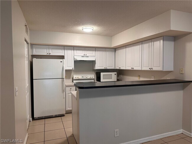 Foto del edificio - 8635 River Homes Lane