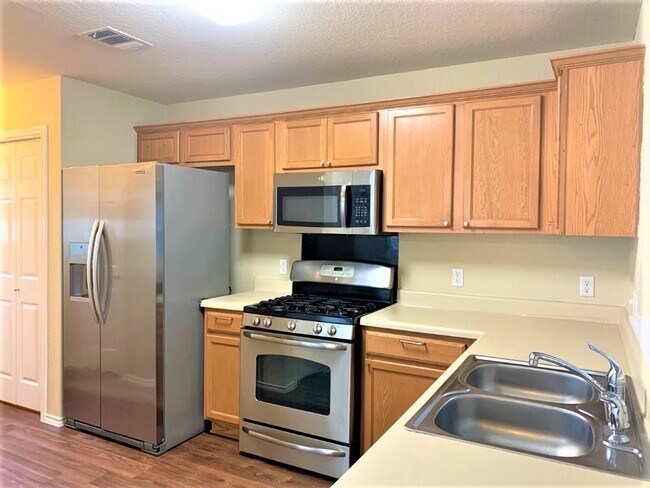 Foto del edificio - 401 Bull Creek Pkwy