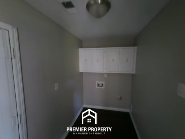 Building Photo - 4237 Moonfall Way