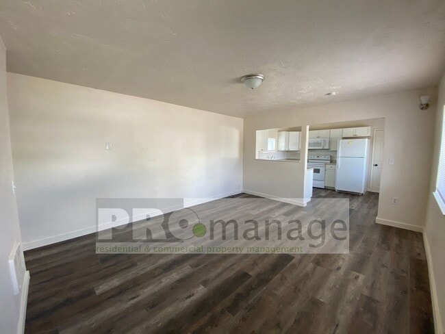 Foto del edificio - 437 W Crowley St