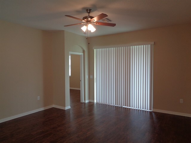 Building Photo - 11640 Palmetto Pine St