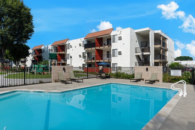 Building Photo - California Villages Pico Rivera
