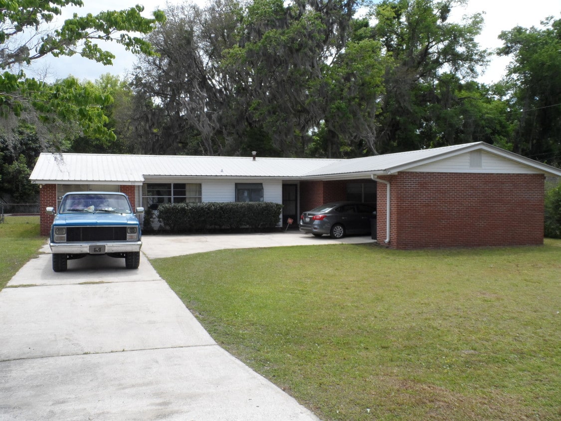 109 Carole Rd, Palatka, FL 32177 House Rental in Palatka, FL