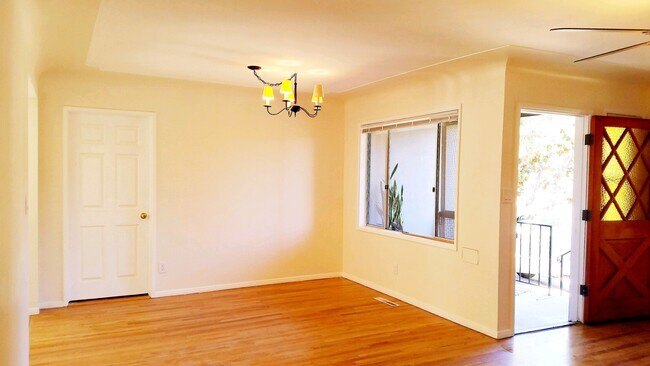 Building Photo - 4340 Cartagena Dr