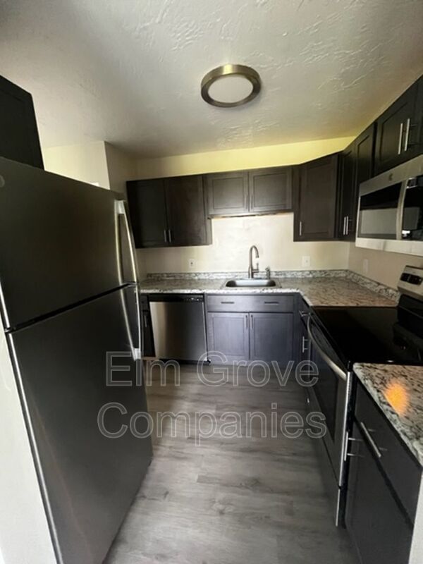 Foto del edificio - 37 Indian Brook Cir