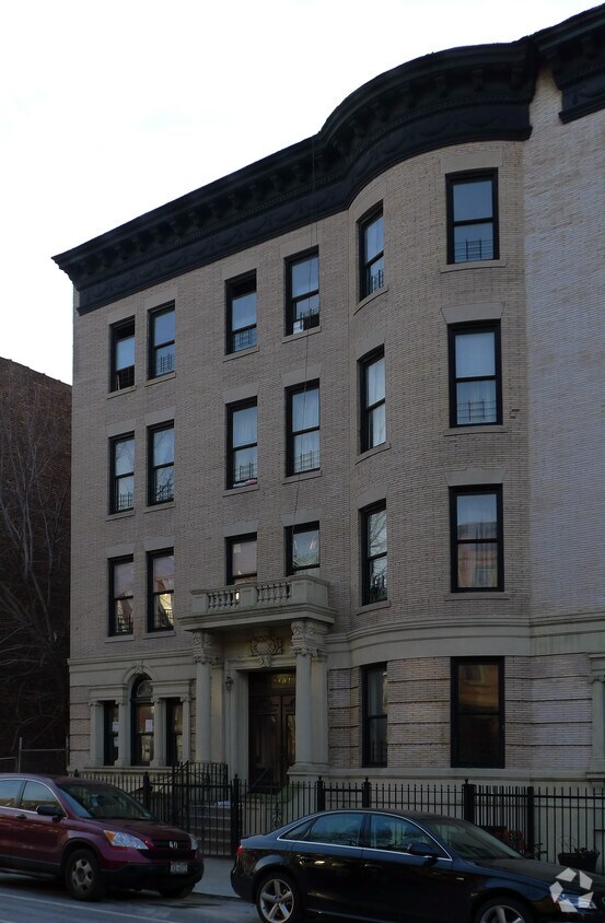 Building Photo - 1404 Pacific St