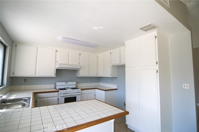 Building Photo - 29748 Park City Ave