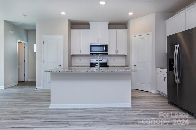 Foto del edificio - 1129 Plumcrest Dr