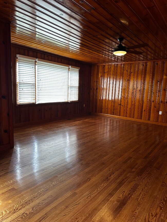 Building Photo - 112 McMahan Rd