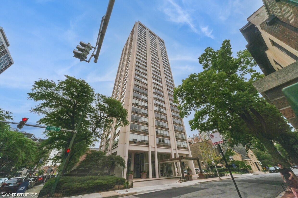 Foto principal - 70 W Burton Pl
