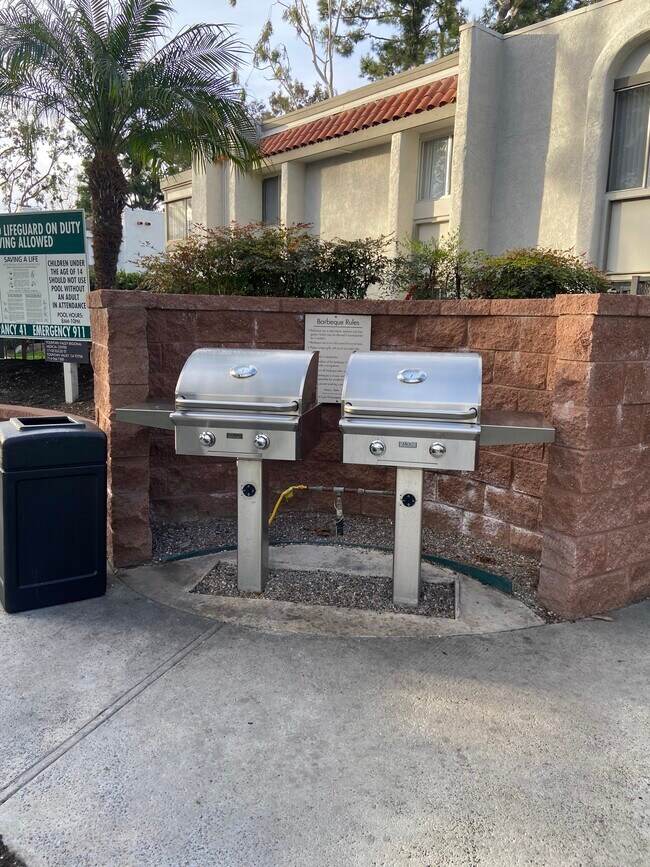 Foto del edificio - Pacific Woods Apartment Homes