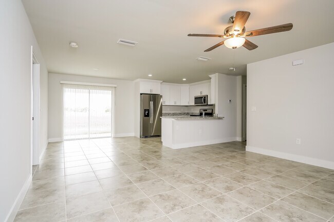 Building Photo - 1037 Kimberly Ave, Labelle, FL