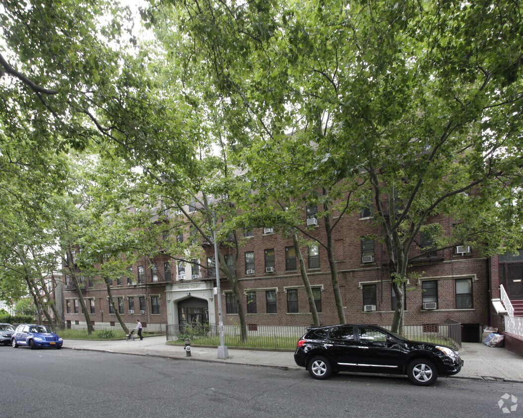 Primary Photo - Harding Court