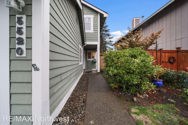 Building Photo - 3 br, 2.5 bath House - 5520 Cricket Lane SE