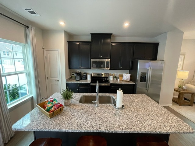 Building Photo - 420 Park Ave