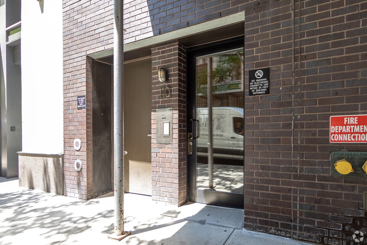Entrance - Cooperative