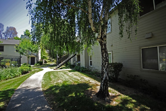 Building Photo - 1 bedroom 1 bath unit.