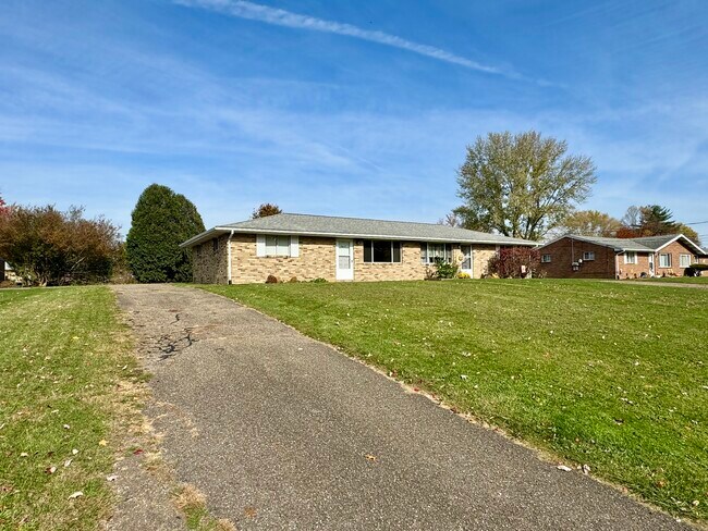 Foto del edificio - 7417 Rob St NW