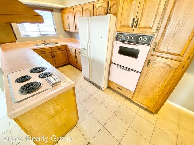 Building Photo - 4 br, 2 bath House - 2913 Colanthe