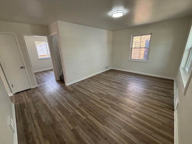 Foto del edificio - Newly Rehabbed 4-bed home in Gary!