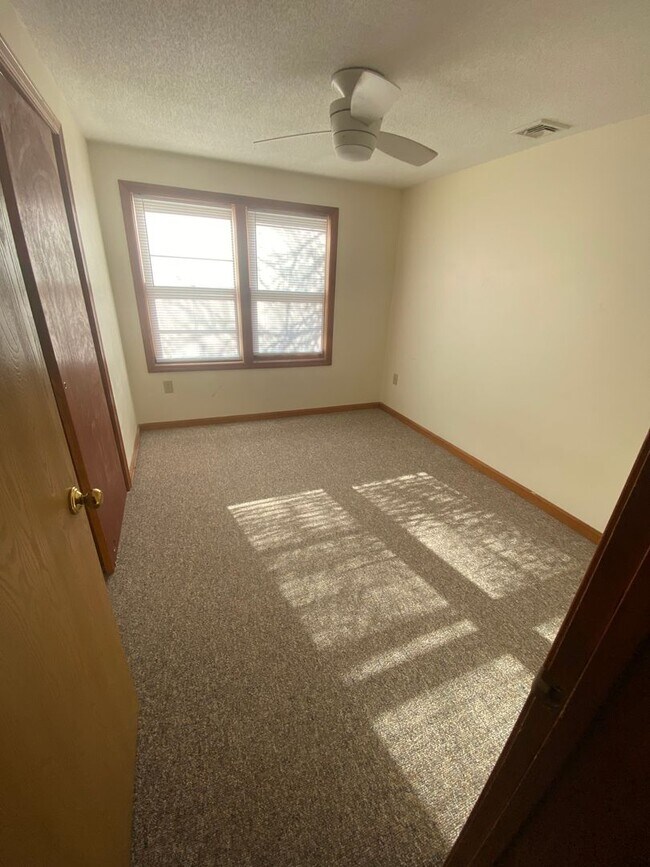 Foto del edificio - 3 bedroom, 1 bath single family in Trestle...