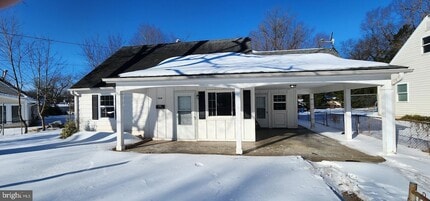 Building Photo - 168 Martin Dr