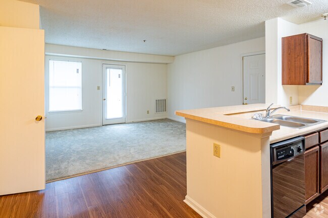 2HAB, 2BA - Chickahominy Bluff Apartments