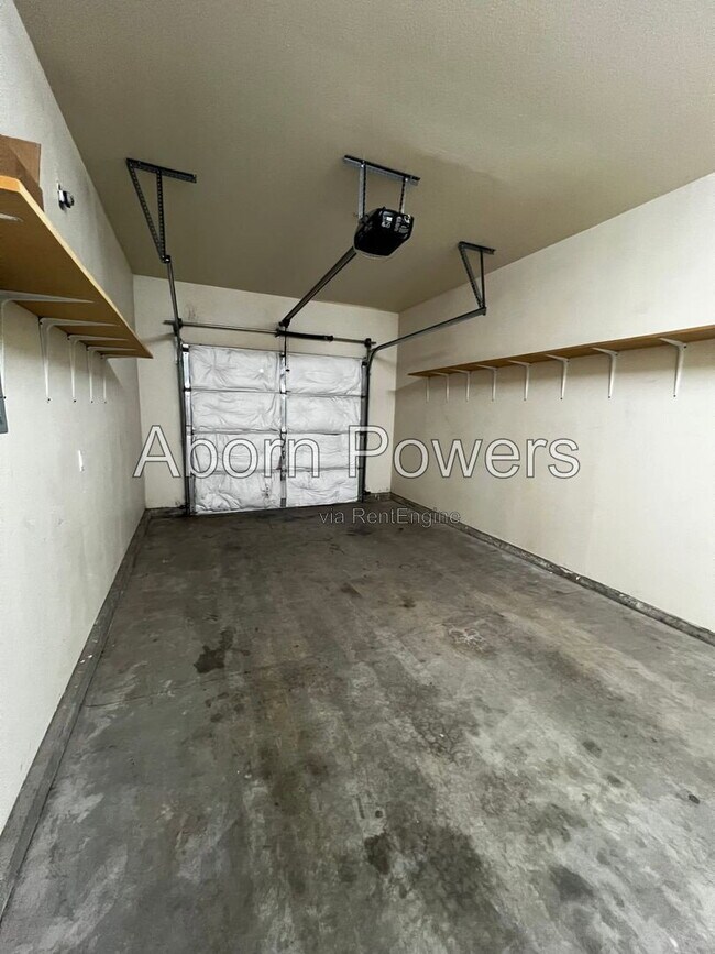 Building Photo - 626 Pearl Pl