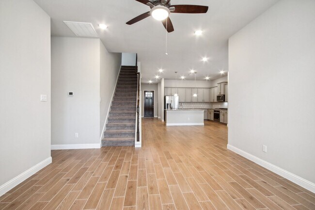 Foto del edificio - 4 Bedroom Single Family near I45 behind HE...