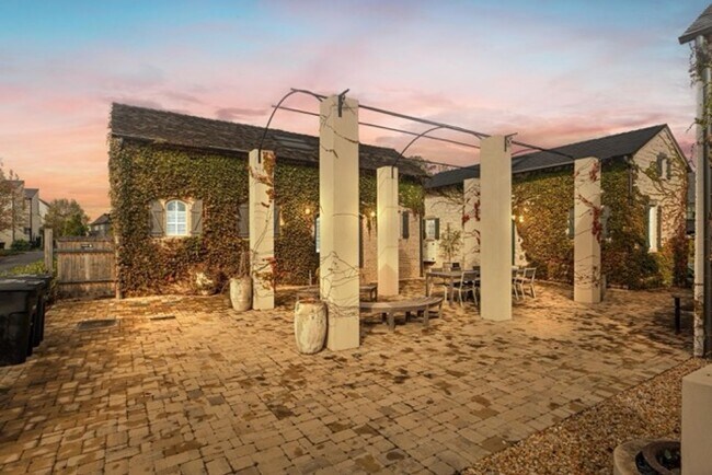 Foto del edificio - 192 Breakspear Ln