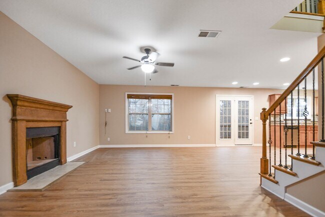 Foto del edificio - Pet Friendly Three Bedroom!