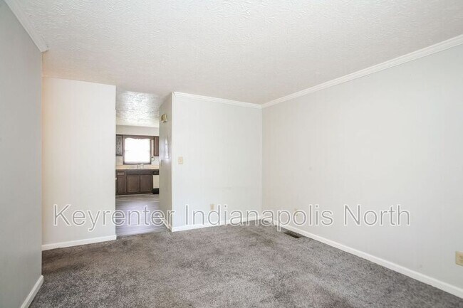 Foto del edificio - 140 N Cherry St